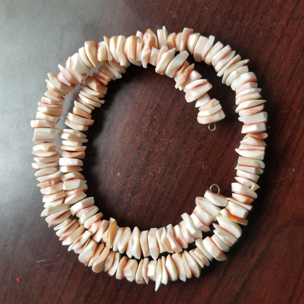 Elegant Cream Shell Bracelet